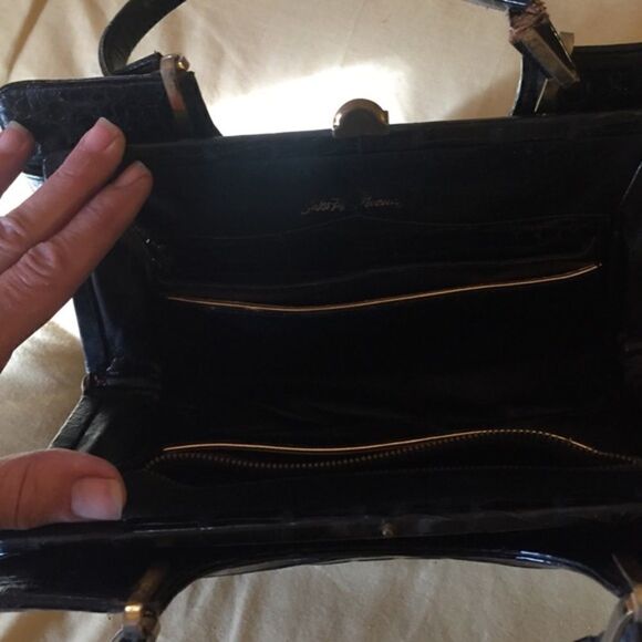 Vintage Saks Fifth Ave bag - Picture 4 of 8